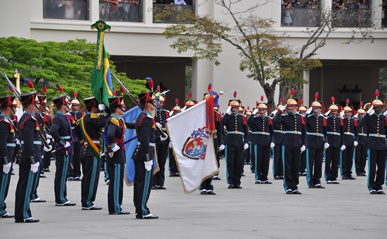 Medalha do Mérito Militar reconhece trabalho da Prefeitura para valorizar o Exército