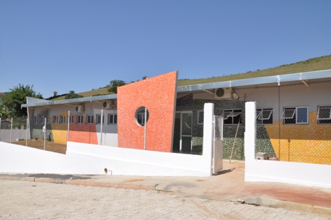 Reforma na Escola Municipal Francisco Tavares Rezende está em fase final 