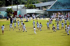 Escolinhas da Prefeitura retomam atividades com mais de mil atletas