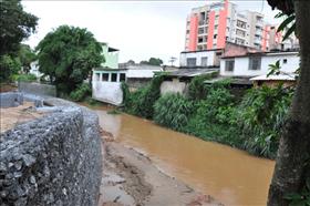 Prefeitura já retirou 500 caminhões de lixo do Rio Sesmarias