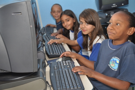 Escolas Municipais da Zona Rural de Resende recebem sinal de Internet
