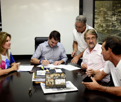 PREFEITURA RECEBE R$ 1,4 MILHÃO DE DEVOLUÇÃO DA CÂMARA MUNICIPAL