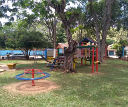 PREFEITURA REVITALIZA PARQUE DA PRAÇA DA VILA DA FUMAÇA