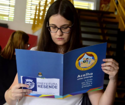 “FAMÍLIA ACOLHEDORA” AMPLIA CADASTRO DE INTERESSADOS EM PARTICIPAR DO PROGRAMA