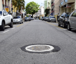 NIVELAMENTO DE CAIXAS DE ESGOTO MELHORA CONDIÇÕES DE TRÂNSITO EM RESENDE