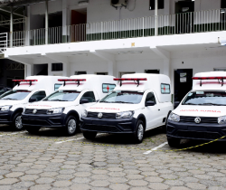 GOVERNO MUNICIPAL RECEBE QUATRO NOVAS AMBULÂNCIAS E MAIS DOIS CAMINHÕES