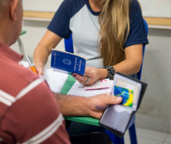 RESENDE FECHA FEVEREIRO COM SALDO POSITIVO DE EMPREGOS