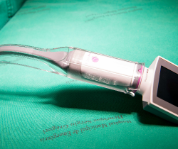 HOSPITAL DE EMERGÊNCIA DE RESENDE AVANÇA COM AQUISIÇÃO DE APARELHO DE VIDEOLARINGOSCOPIA