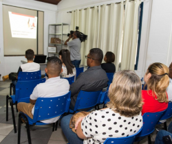 SINE RESENDE PROMOVE PALESTRA SOBRE REINSERÇÃO NO MERCADO DE TRABALHO