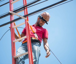 ‘CIDADE INTELIGENTE’: PREFEITURA DE RESENDE COMEÇA A INSTALAR MAIS 6 MIL METROS DE FIBRA ÓPTICA