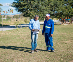 PREFEITURA INICIA REVITALIZAÇÃO DE ÁREA DE LAZER NO BAIRRO JARDIM DO SOL
