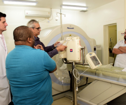 HOSPITAL DE EMERGÊNCIA DE RESENDE GANHA BOMBA INFUSORA PARA EXAME DE ANGIOTOMOGRAFIA