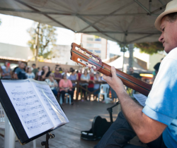 PROJETO ‘MÚSICA NA FEIRA’ TEM CHORINHO NA PROGRAMAÇÃO