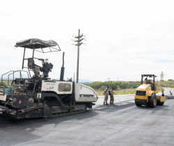 PREFEITURA INICIA SEGUNDA ETAPA DE ASFALTAMENTO DA ESTRADA SURUBI-BULHÕES
