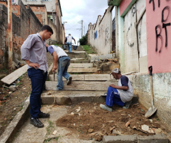 APÓS SOFRER COM EROSÕES, PREFEITURA INICIA REFORMA E REVITALIZAÇÃO DA ESCADARIA DA VICENTINA I