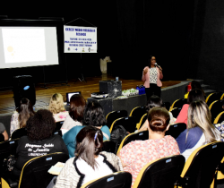 PALESTRA SOBRE A IMPORTÂNCIA DA FAMÍLIA NO TRATAMENTO FONOAUDIOLÓGICO É OFERECIDA EM RESENDE