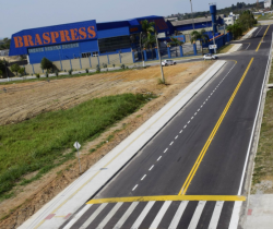 PREFEITURA DE RESENDE INAUGURA DRENAGEM, ASFALTO, SINALIZAÇÃO E SISTEMA DE ILUMINAÇÃO NO JARDIM DO SOL