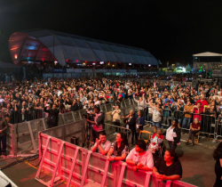 XANDE DE PILARES ABRE A SEQUÊNCIA DE SHOWS NO PRIMEIRO DIA DA 52ª EXAPICOR
