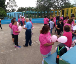 CORRIDA ROSA ALERTA PARA A PREVENÇÃO AO CÂNCER EM RESENDE