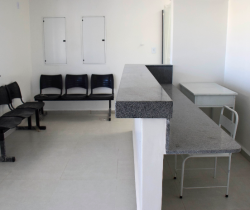 HOSPITAL VETERINÁRIO RECEBE MOBÍLIA