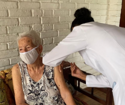 RESENDE IMUNIZA IDOSOS ACIMA DE 85 ANOS NESTA QUARTA-FEIRA, DIA 24