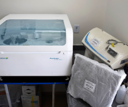 HOSPITAL VETERINÁRIO DE RESENDE GANHA ANALISADOR BIOQUÍMICO AUTOMÁTICO