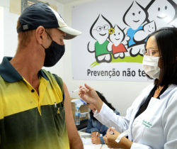 COVID-19: PREFEITURA DE RESENDE COMEÇA A VACINAR PESSOAS DE 48 A 55 ANOS DE IDADE COM COMORBIDADES E DEFICIÊNCIAS PERMANENTES