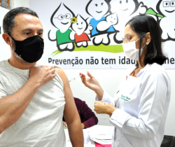 PREFEITURA DE RESENDE DETERMINA NOVAS MUDANÇAS PARA A VACINAÇÃO CONTRA A COVID-19 EM GRUPOS PRIORITÁRIOS, A PARTIR DESTA TERÇA-FEIRA, DIA 18