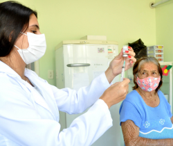 VACINAÇÃO CONTRA INFLUENZA: IDOSOS ACAMADOS A PARTIR DE 60 ANOS DEVEM SER CADASTRADOS POR E-MAIL