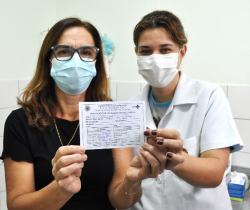 RESENDE SE TORNA UM DOS PRIMEIROS MUNICÍPIOS DO PAÍS A VACINAR TODOS OS PROFISSIONAIS DA EDUCAÇÃO DO NÍVEL BÁSICO AO SUPERIOR