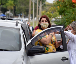 RESENDE TERÁ DRIVE-THRU DE VACINA CONTRA COVID-19 NA TERÇA, DIA 6, PARA SEGUNDA DOSE DE IMUNIZADOS EM 13/04 E PRIMEIRA DOSE DE PESSOAS ACIMA DE 40 ANOS