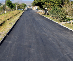 PREFEITURA DE RESENDE RECUPERA PAVIMENTO ASFÁLTICO NO JARDIM DO SOL APÓS DANOS CAUSADOS POR OBRAS NO NOVO LOTEAMENTO DO BAIRRO