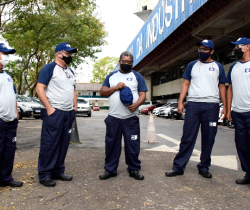 SERVIDORES DA PREFEITURA DE RESENDE COMEÇAM A RECEBER NOVO KIT COM UNIFORME
