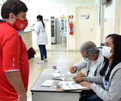 RESENDE VACINA À NOITE CONTRA A COVID-19 PESSOAS COM 21 ANOS OU MAIS NESTA QUARTA-FEIRA, DIA 18