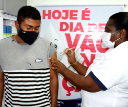 RESENDE REALIZA VACINAÇÃO CONTRA A COVID-19 PARA PESSOAS A PARTIR DE 18 ANOS, MORADORAS DE ÁREA DE COBERTURA DA ESF, NESTA SEXTA-FEIRA, DIA 20