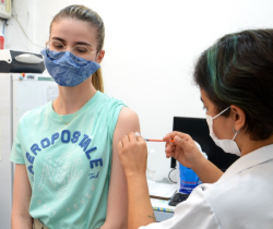 RESENDE ABRE VACINAÇÃO CONTRA COVID-19 PARA TODA POPULAÇÃO ACIMA DE 18 ANOS, NESTA SEXTA-FEIRA, DIA 20