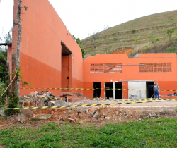 PREFEITURA DE RESENDE INICIA OBRAS NO GINÁSIO DE ENGENHEIRO PASSOS