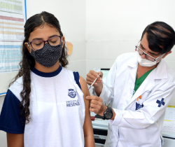 RESENDE REALIZA REPESCAGEM DE VACINAÇÃO CONTRA COVID-19 PARA PESSOAS A PARTIR DE 12 ANOS, NESTA QUINTA-FEIRA, DIA 07