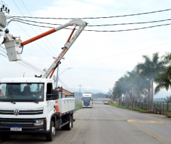 ILUMINAÇÃO COM LED CHEGA AO ACESSO DO POLO INDUSTRIAL DE RESENDE E MAIS TRÊS PONTOS DA CIDADE GANHAM EXPANSÃO DA REDE
