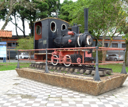 PREFEITURA DE RESENDE INICIA OBRAS DE REVITALIZAÇÃO DA PRAÇA DO TRENZINHO 