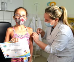 RESENDE VACINA COM A CORONAVAC CRIANÇAS DE 6 A 11 ANOS NA PRÓXIMA QUINTA-FEIRA, DIA 3