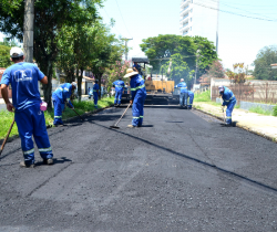 PREFEITURA DE RESENDE REALIZA OBRAS DE ASFALTAMENTO NA AV. GENERAL AFONSECA