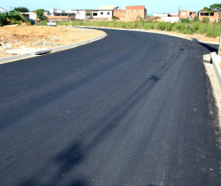PREFEITURA DE RESENDE AVANÇA EM OBRAS DE ASFALTAMENTO NA VIA QUE LIGA OS BAIRROS ALEGRIA VELHA E NOVA ALEGRIA
