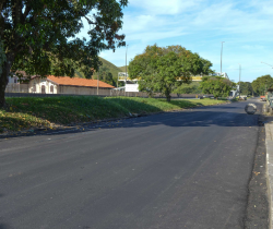 PREFEITURA DE RESENDE RECUPERA PAVIMENTAÇÃO DA RUA ISABEL JARDIM DA VEIGA EM ENGENHEIRO PASSOS