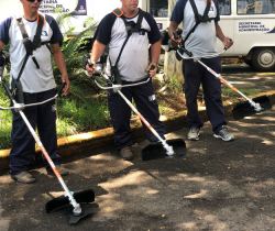 PREFEITURA DE RESENDE ADQUIRE TREZE NOVOS EQUIPAMENTOS PARA LIMPEZA URBANA