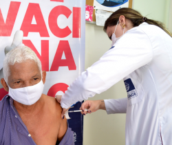 DOSE DE REFORÇO COM VACINA BIVALENTE COMEÇA A SER APLICADA EM RESENDE NA SEGUNDA-FEIRA