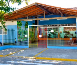 ESCOLA ALGODÃO DOCE, NA CIDADE ALEGRIA, É REVITALIZADA