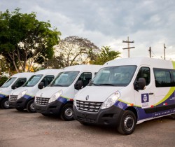 PREFEITURA ADQUIRE QUATRO VANS PARA ATENDER PACIENTES QUE FAZEM TRATAMENTO FORA DO MUNICÍPIO