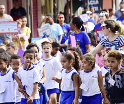 ESCOLA ALGODÃO DOCE PROMOVE  CAMINHADA DA CIDADANIA NESTA QUARTA, DIA 5
