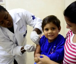 RESENDE ULTRAPASSA META  DE VACINAÇÃO CONTRA SARAMPO E PÓLIO
